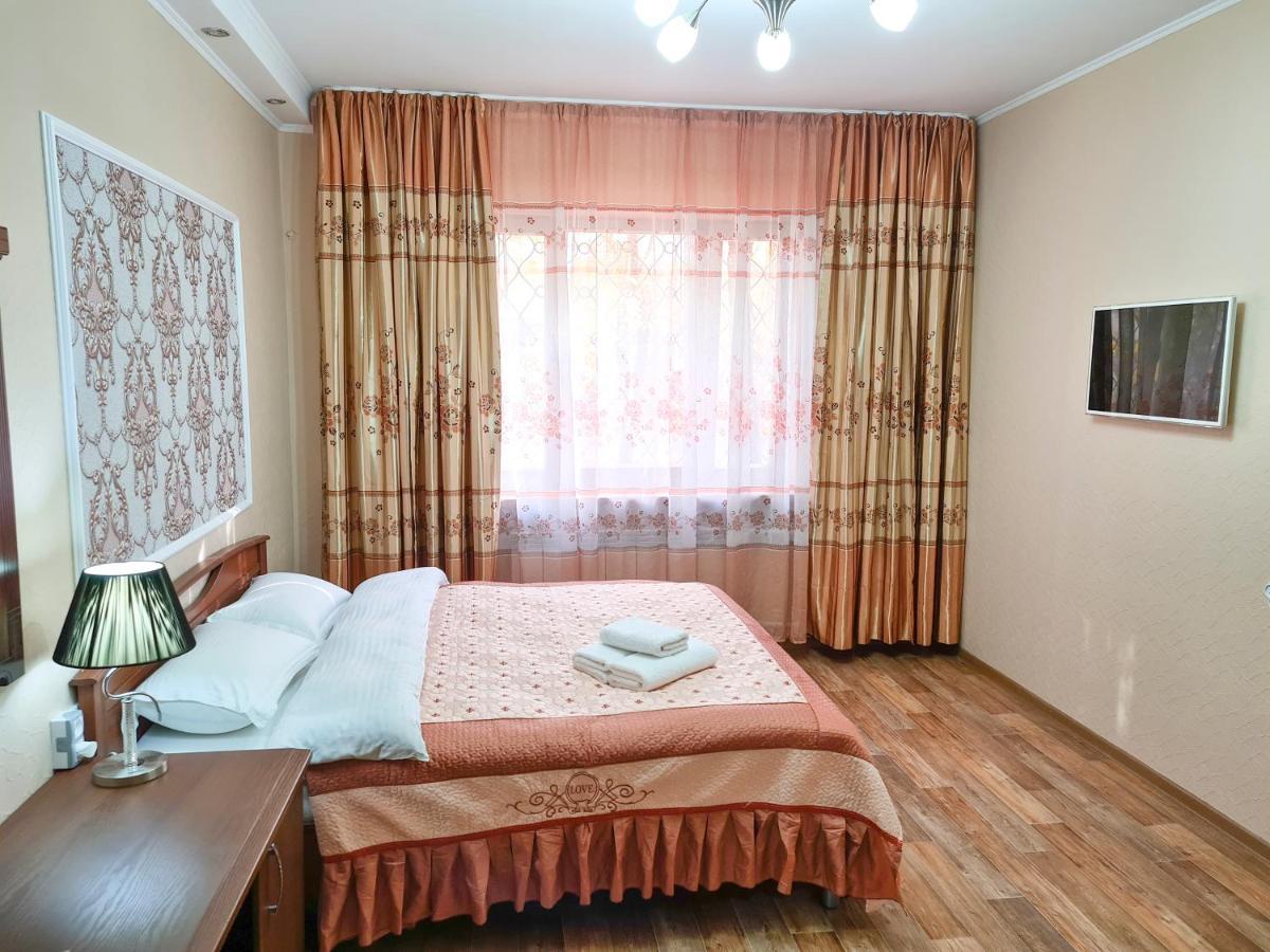 Апартаменты На Улице Розыбакиева, 103 Almaty Ngoại thất bức ảnh
